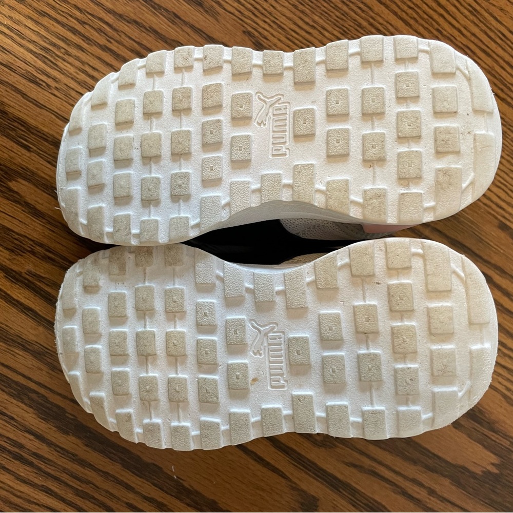Puma Kids' Cream and White Sneakers - Picture 4 of 6